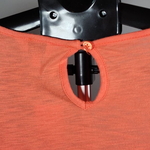 Crown & Ivy PL Orange Crochet 100% Cotton Tunic With Scoop Neck and Eye Opening - Picture 5 of 15